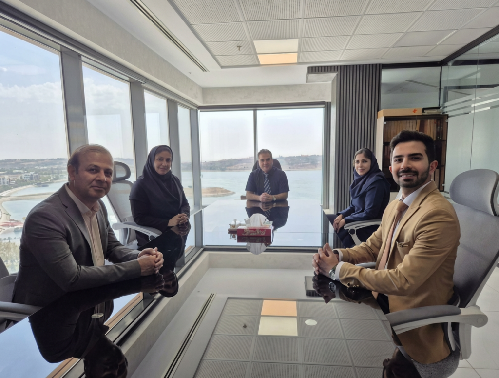 همکاری با تیک تراول